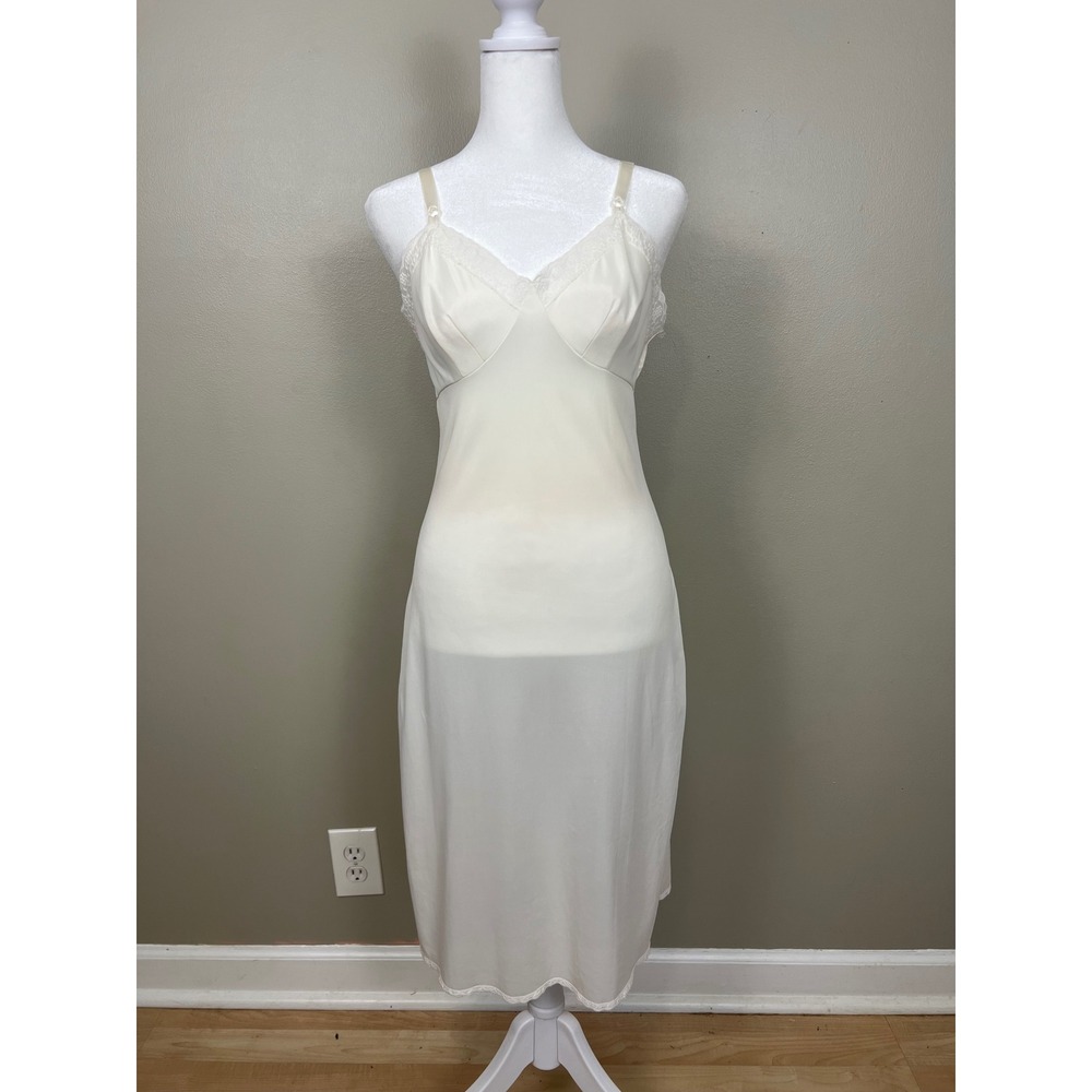 Vintage Sears The Doesnt Slip Cream Nylon Full Slip Lace Trim Size 32 81004